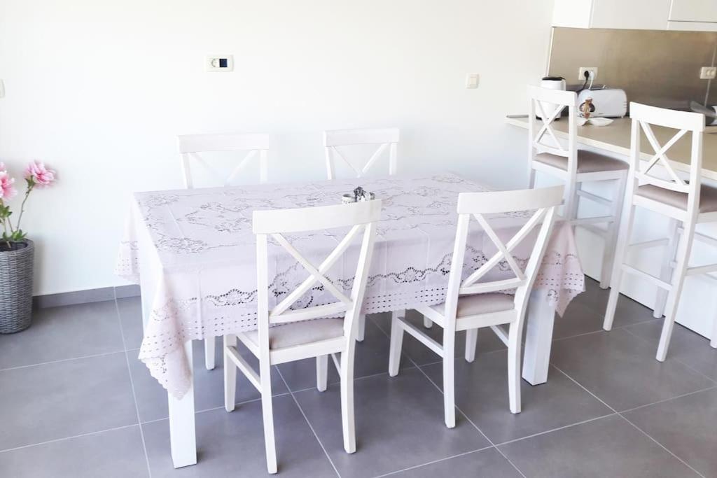 2Br Apartment With Pool Kotor Kültér fotó